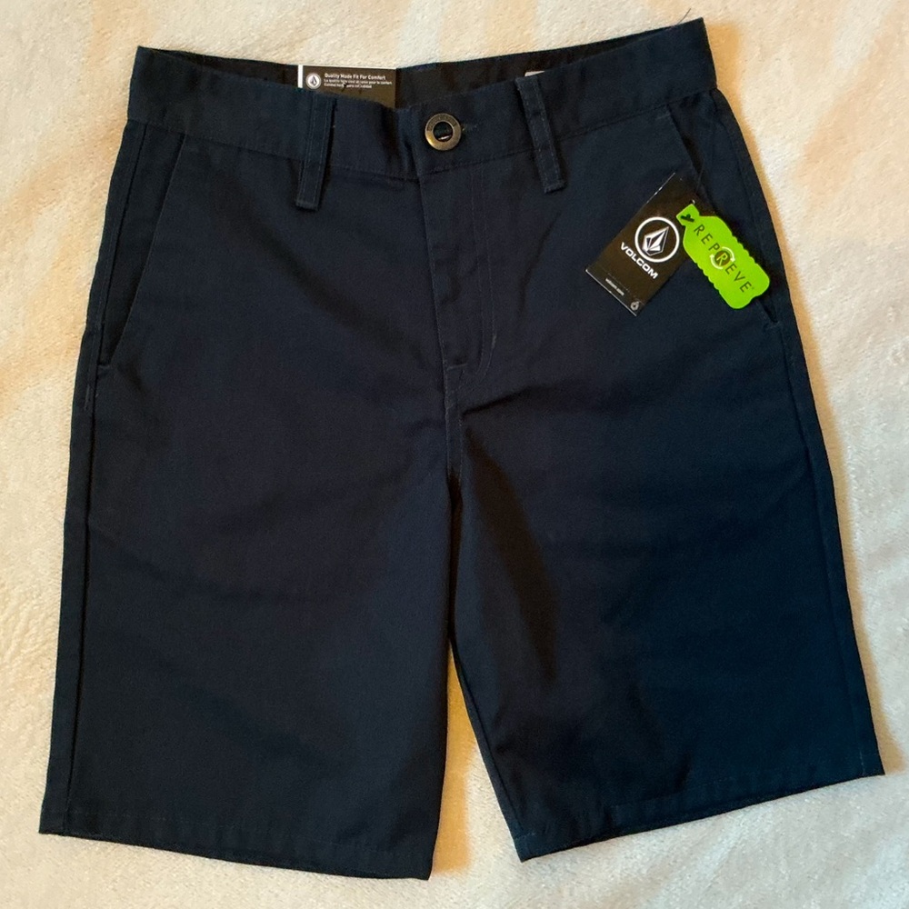 NEW Volcom Youth “Frickin” Modern Straight Chino Shorts NWT